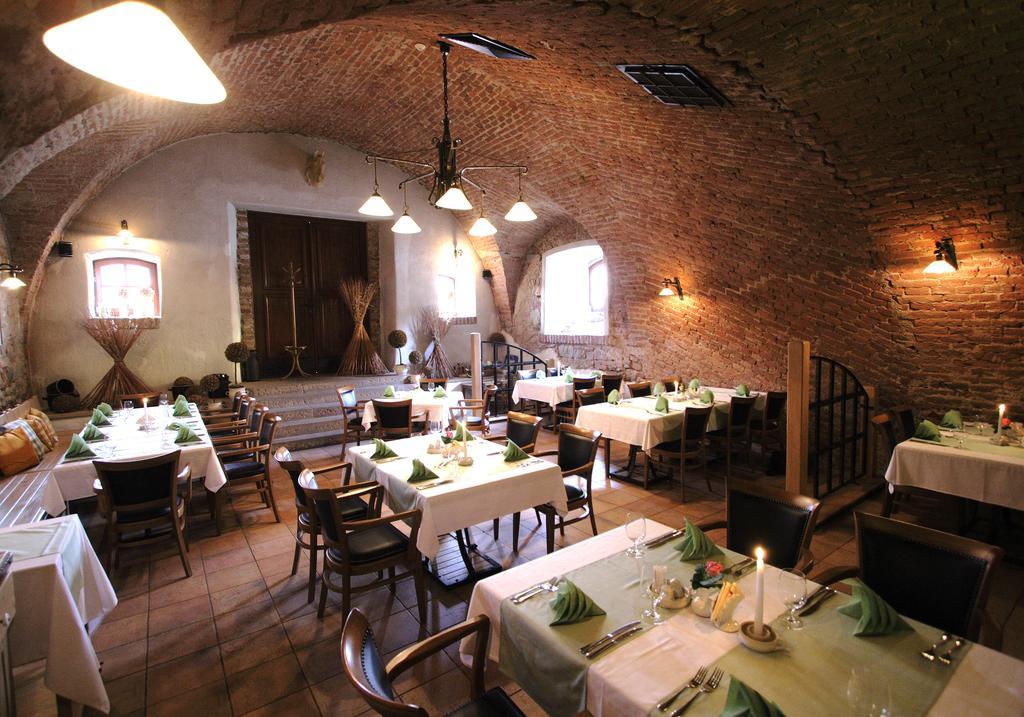Hotel Konicek Uherské Hradiště Zewnętrze zdjęcie